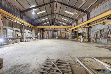 15,332+/- sq ft industrial warehouse situated on 5.49+/- level - photo 6