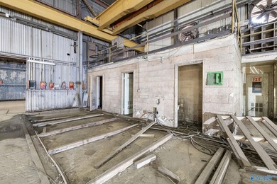 15,332+/- sq ft industrial warehouse situated on 5.49+/- level - photo 9