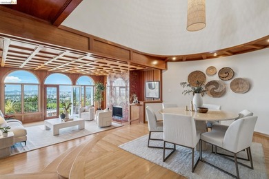 With sweeping views that stretch from downtown Oakland to the - photo 27