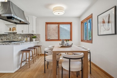 With sweeping views that stretch from downtown Oakland to the - photo 29