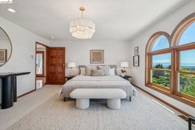 With sweeping views that stretch from downtown Oakland to the - photo 37