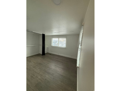 PRICE IMPROVED!!! This fully remodeled home offers comfort - photo 7
