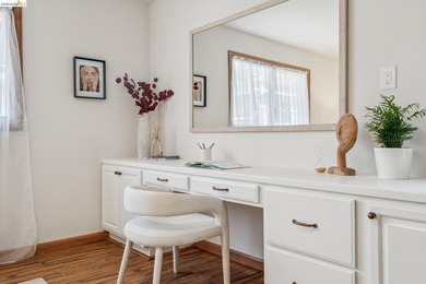 With sweeping views that stretch from downtown Oakland to the - photo 48