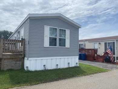 Lake Home Under Contract in Bartlett, Illinois