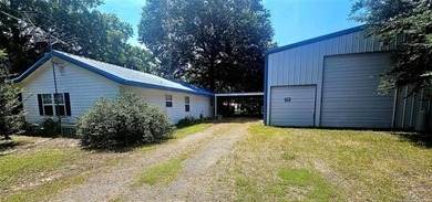 **Lake Eufaula Living at it's Best!** - Very rare 2.5-Acre - photo 10
