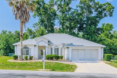 Beautiful home 2/2+den on a private dead-end road, the Very - photo 1