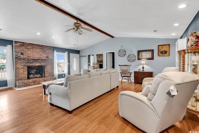 Investor Alert or Handy Homeowner Special! This spacious - photo 6
