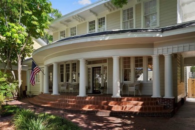 An Architectural Masterpiece in New Suburb Beautiful! Experience - photo 3
