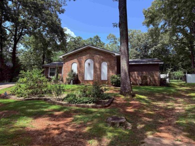 Wilson Lake Home For Sale in Muscle Shoals Alabama