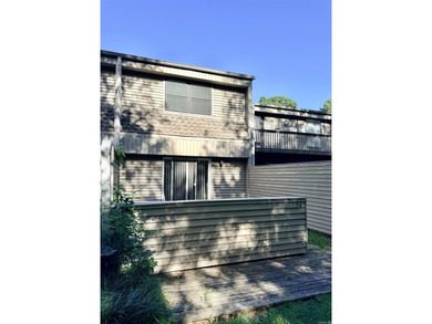 Move-in ready & a great value, this well-maintained Lakewood - photo 3