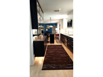 Under contract-accepting backup offers. Immaculately Renovated 4 - photo 36