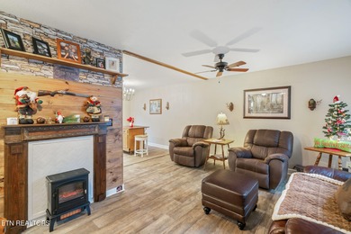 Welcome to 124 Mac Ivey Lane -- a home that instantly gives you - photo 4