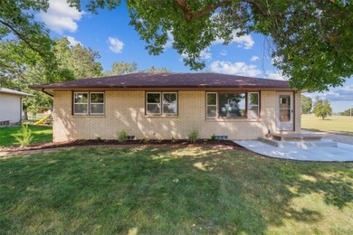 Saylorville Lake Home For Sale in Polk City Iowa