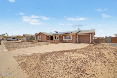 Opportunity awaits! This 3 bedroom, 2 bathroom home offers 1,112 - photo 2