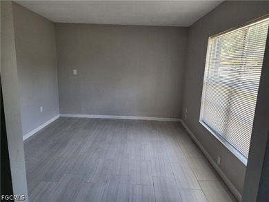 This 1657 square foot single family home has 4 bedrooms and 2.0 - photo 7