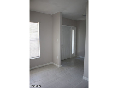 This 1657 square foot single family home has 4 bedrooms and 2.0 - photo 8