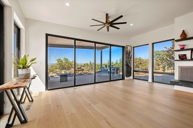 Experience high-desert living in this mountain modern sanctuary - photo 7
