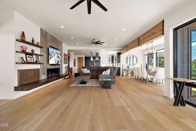 Experience high-desert living in this mountain modern sanctuary - photo 9