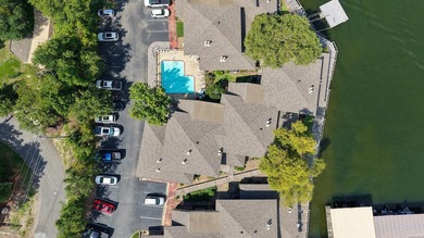 Catch a glimpse of Lake Hamilton from this charming upstairs - photo 14