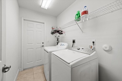 Welcome to this charming 3-bedroom, 2-bathroom home offering - photo 24