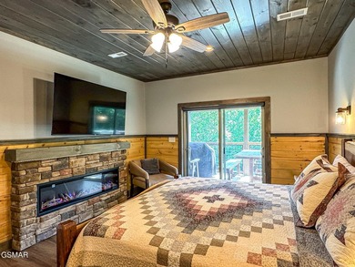 This stunning mountain home w/ 4 bedrooms 4 full bathrooms, 2 - photo 30