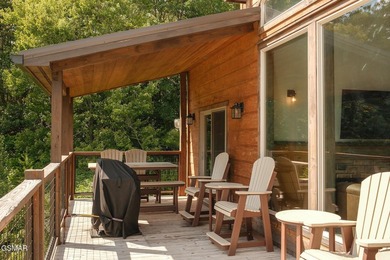 This stunning mountain home w/ 4 bedrooms 4 full bathrooms, 2 - photo 36