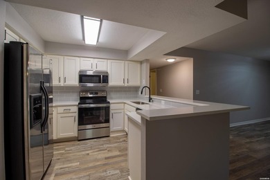 Catch a glimpse of Lake Hamilton from this charming upstairs - photo 37