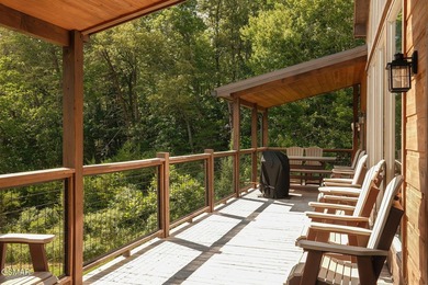 This stunning mountain home w/ 4 bedrooms 4 full bathrooms, 2 - photo 38