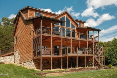 This stunning mountain home w/ 4 bedrooms 4 full bathrooms, 2 - photo 39