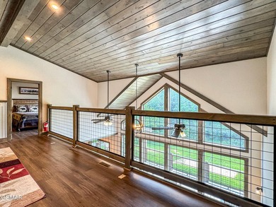 This stunning mountain home w/ 4 bedrooms 4 full bathrooms, 2 - photo 41