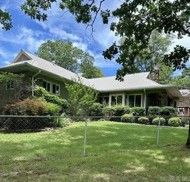 Lovely home on the Indian Hills Golf Course. 3 Bedroom 2 and 1/2 - photo 6