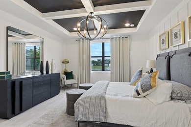 Welcome to this exceptional single-family residence in the Oak - photo 18