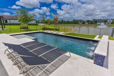 Welcome to this exceptional single-family residence in the Oak - photo 29