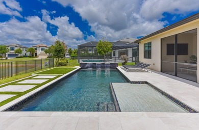Welcome to this exceptional single-family residence in the Oak - photo 32