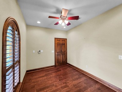 Discover your perfect *home on the fairway* in Rayburn-where - photo 34