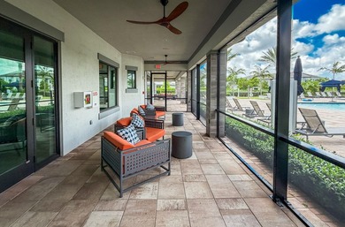 Welcome to this exceptional single-family residence in the Oak - photo 36