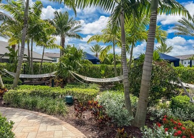 Welcome to this exceptional single-family residence in the Oak - photo 40