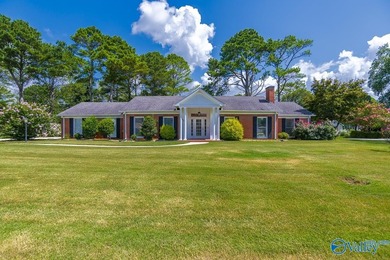 Beautiful one level brick home on Burningtree Golf Course. Three - photo 1