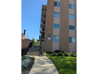 Lake Erie - Cuyahoga County Condo Sale Pending in Lakewood Ohio