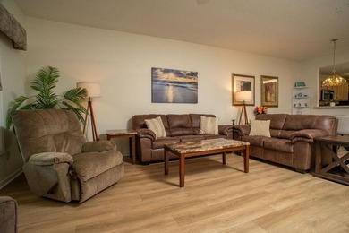 Come check out this well maintained 2bdrm fully furnished top - photo 12