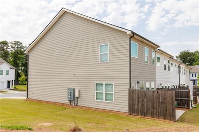 Welcome to this stunning 3 years old, end of unit 3 bedroom - photo 20