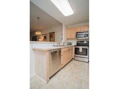 Come check out this well maintained 2bdrm fully furnished top - photo 29