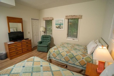 Come check out this well maintained 2bdrm fully furnished top - photo 38
