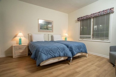 Come check out this well maintained 2bdrm fully furnished top - photo 44