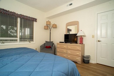 Come check out this well maintained 2bdrm fully furnished top - photo 51