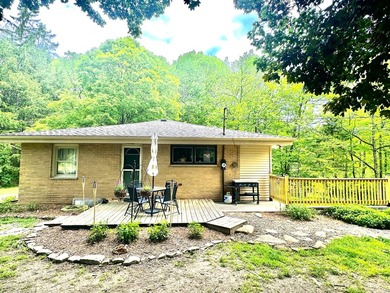 Calling all nature lovers! This tranquil property offers a 4 - photo 2