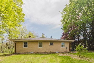 Calling all nature lovers! This tranquil property offers a 4 - photo 3