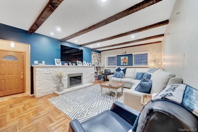 If You're Searching For A Home In Merrick, Check Out This 3 - photo 8