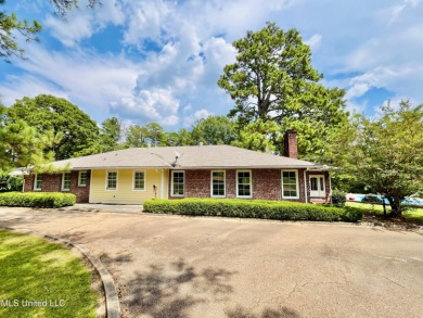 Lake Home For Sale in Hazlehurst, Mississippi