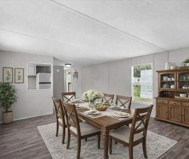 Move in ready! This beautiful, and well- maintained home has 2 - photo 3